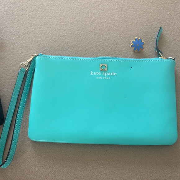 kate spade Handbags - Kate Spade Turquoise Wristlet clutch purse